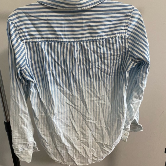 Target button up - Picture 3 of 4